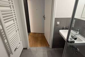 Großzügige 1-Zimmerwohnung mit Abstellkammer (inkl. Loggia & Keller) – Biedenkopfer Straße 46, 13507 Tegel, Berlin – Vorschaubild 5
