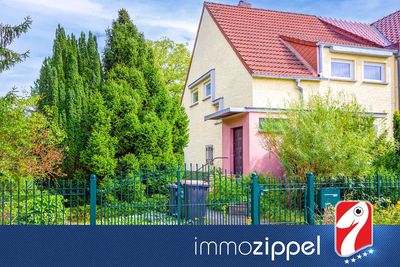 DHH in Mahlsdorf mit Baulandreserve: 4 Zi., Kü., 2 mod. Bäder, Keller, ca.700 m² Grundstücksteil!