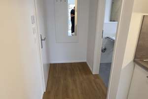 Möbliertes 1-Zimmer Studenten Apartment mit Balkon in ruhiger Lage in Erlangen-Bruck – Steinheilstraße 19, 91058 Bierlach, Erlangen – Vorschaubild 9