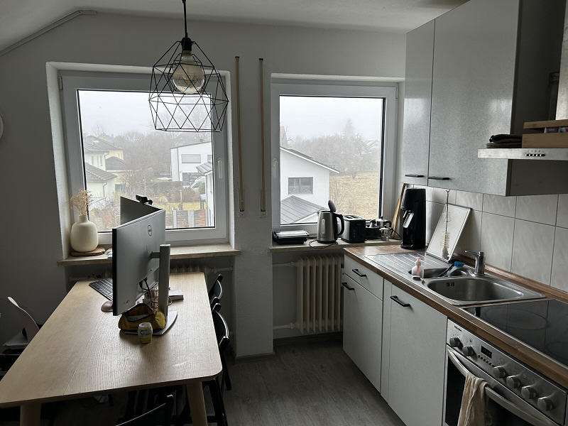 Immobilie in Schwabmünchen - Helle und schöne 1 ZKB - Dachwohnung mit großem Südbalkon in sehr guter Lage - Bild 1