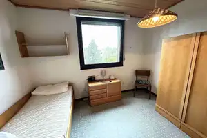 Freistehendes Einfamilienhaus mit traumhaftem Grundstück in guter Wohnlage von Grefrath-M – Viersen (Kreis) – Vorschaubild 12