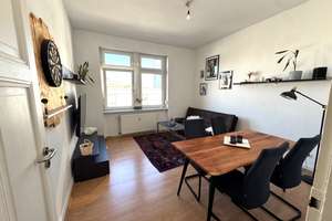 ***Schöne, helle 2 Zimmerwohnung in gepflegtem Altbau.***