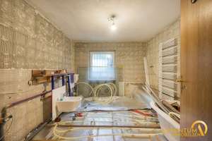 SOFORT FREI: Großzügiger Bungalow mit Einliegerwohnung, weitläufigem Grundstück und einmaligem Blick – Die vollständige Adresse der Immobilie erhältst du vom Anbieter., 84079 Bruckberg – Vorschaubild 10