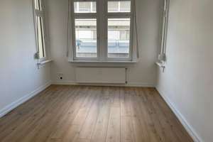 Sehr helle 2 - Zimmer - Wohnung mit Balkon im Herzen von Biebrich*** – Bunsenstraße 1, 65203 Biebrich, Wiesbaden – Vorschaubild 3