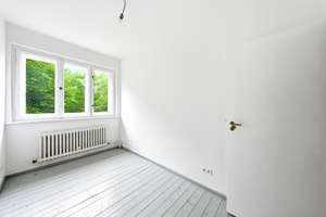 Modernized 3-room top-floor Altbau apartment with balcony and EBK near lake Tegel – Gorkistraße 36b, 13509 Tegel, Berlin – Vorschaubild 8