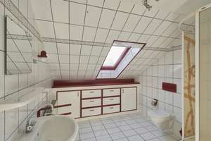 Lichtdurchflutete großzügige Eigentumswohnung mit Südwestloggia und Garage in Wahnheide – Die vollständige Adresse der Immobilie erhältst du vom Anbieter., 51147 Wahnheide, Köln – Vorschaubild 18