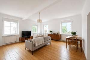7559 - Gut geschnittene 4-Zimmerwohnung mit Balkon nähe Fliederplatz!