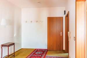 Dreifamilienhaus mit Hinterliegergrundstück in Ingolstadt-Süd – Die vollständige Adresse der Immobilie erhältst du vom Anbieter., 85051 Münchener Straße, Ingolstadt – Vorschaubild 8
