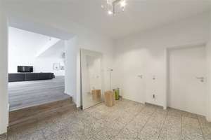 Exklusives Penthouse mit hochwertiger Einbauküche und Dachterrasse in direkter Innenstadtlage. – 54290 Mitte/Gartenfeld, Trier – Vorschaubild 3