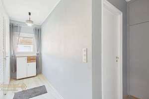 Bremen - Huchting • Reihenendhaus mit 5 Zimmern, großem Garten, Garage & zusätzlichem Baugrundstück – Die vollständige Adresse der Immobilie erhältst du vom Anbieter., 28259 Mittelshuchting, Bremen – Vorschaubild 9