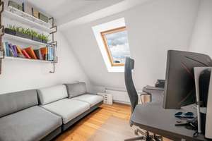 ⭐️ Sonnenanbeter aufgepasst:  Luxuriöse 4-Zi DG Maisonette Whg mit 2 Dachterrassen, Balkon & 2 Bäder – Die vollständige Adresse der Immobilie erhältst du vom Anbieter., 12167 Steglitz, Berlin – Vorschaubild 7