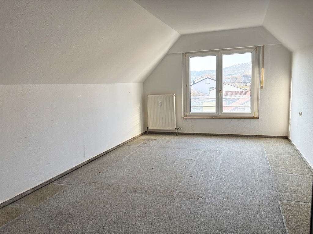 Immobilie in Freudental - Sofort frei: Großzügige, gepflegte 4-Zimmer-Maisonette-ETW 
mit Balkon und TG-Stellplatz - Bild 10