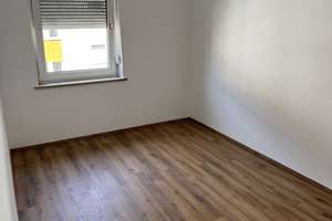 Frisch renovierte 3-Zimmer-Wohnung mit Balkon in zentraler Lage von Pfersee – Luitpoldstr 13, 86157 Pfersee-Süd, Augsburg – Vorschaubild 12