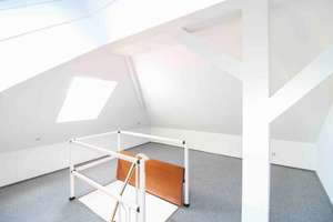 Zweifamilienhaus auf großzügigem Grundstück, sofort bezugsfrei. Heizung 2017 modernisiert!  – Die vollständige Adresse der Immobilie erhältst du vom Anbieter., 81243 Aubing-Süd, München – Vorschaubild 14