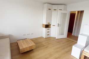 Moderne, möblierte u. renovierte 1 Zi. Wohnung mit Balkon in ruhiger Lage – München – Vorschaubild 5