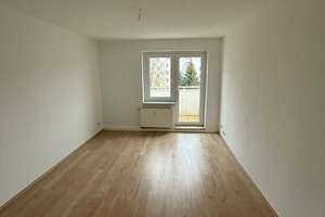 Gemütliche 3-Zimmer mit Balkon, Laminat und Wannenbad in ruhiger Lage! – Humboldtstraße 18, 9130 Sonnenberg, Chemnitz – Vorschaubild 4