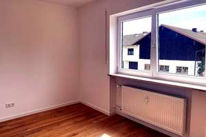 Modernisierte 3-Zimmer-Wohnung mit großem Südwest-Balkon in Straussdorf – Die vollständige Adresse der Immobilie erhältst du vom Anbieter., 85567 Grafing bei München – Vorschaubild 6