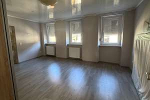 Großzügige 4,5-Zimmer-Wohnung – ca. 148 m² | optional erweiterbar – Die vollständige Adresse der Immobilie erhältst du vom Anbieter., 97631 Bad Königshofen im Grabfeld – Vorschaubild 9