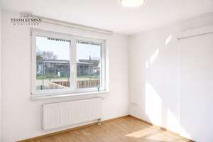 Helle und moderne Wohnung im 1. OG
Großer Südbalkon - TG-Platz
Super Zustand - sofort beziehbar – Die vollständige Adresse der Immobilie erhältst du vom Anbieter., 74080 Böckingen, Heilbronn – Vorschaubild 12