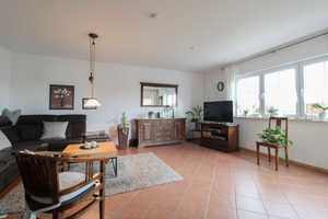 Gepflegtes Zuhause mit sonnigem Garten und Garage in Feldrandlage – Hildesheim (Kreis) – Vorschaubild 2