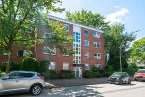 Gepflegte 3-Zimmer-Wohnung mit Loggia in Hamburg-Rissen!