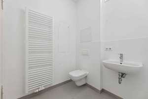 2 Zimmer Altbauwohnung im ruhigen Seitenflügel - Bezugsfrei – Die vollständige Adresse der Immobilie erhältst du vom Anbieter., 10439 Prenzlauer Berg, Berlin – Vorschaubild 8