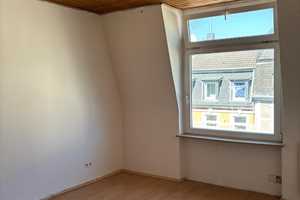 2 Monate Mietfrei - Renovierungsbedürftige 2-Zimmer Wohnung zu vermieten! – Langerfelder Straße 56, 42389 Wuppertal – Vorschaubild 2