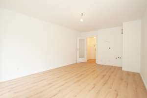 Renoviertes 1-Zi.-Appartement mit ruhiger Süd-Terrasse und eigenem Garten, in U-Bahn-Nähe – Mauthäuslstraße 21, 81379 Obersendling, München – Vorschaubild 4