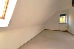 Balkon, TG-Stellplatz, Aufzug - Helle 3-Zimmer-Maisonette Baujahr 98 mit Tageslichtbad und Parkett! – Bärengasse a.A., 7747 Lobeda-Altstadt, Jena – Vorschaubild 19