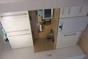 "gemütliche  2 Zimmerwohnung m. div. Einbauten, z. Bsp. Bad, Flur Schuhschrank, Schlafzimmerschrank – Gruberstr. 10, 91207 Lauf an der Pegnitz – Vorschaubild 9