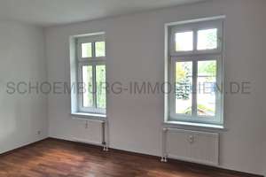 VIDEO - Wohnen in Parklage. hübsche 3-Zimmer-Wohnung mit LAMINAT & WANNENBAD. STELLPLATZ möglich ... – Ossietzkystr. 58, 4347 Schönefeld-Abtnaundorf, Leipzig – Vorschaubild 7