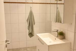 Hochwertig renovierte 2 Zimmer-Wohnung mit Balkon im grünen Potsdam – Gartenstraße 9, 14476 Fahrland, Potsdam – Vorschaubild 5