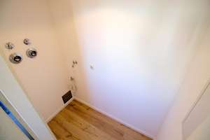 Frisch renovierte und geräumige 1-Zimmer Wohnung mit sehr guter Anbindung – Karolinenstraße 118, 90763 Nördliche Südstadt, Fürth – Vorschaubild 6