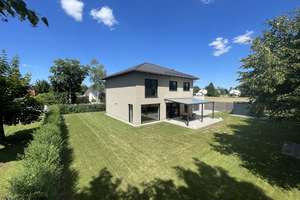 Provisionsfrei! – Freistehendes Einfamilienhaus, moderne Stadtvilla, Bj. 2023, familienfreundlich