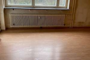 Renovierungsbedürftige 1-Zimmer-Wohnung 