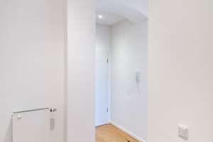 Stilvolles Wohnen im Bergkirchenviertel mit Balkon und Terasse/Mini-Garten – Lehrstr. 15, 65183 Mitte, Wiesbaden – Vorschaubild 6