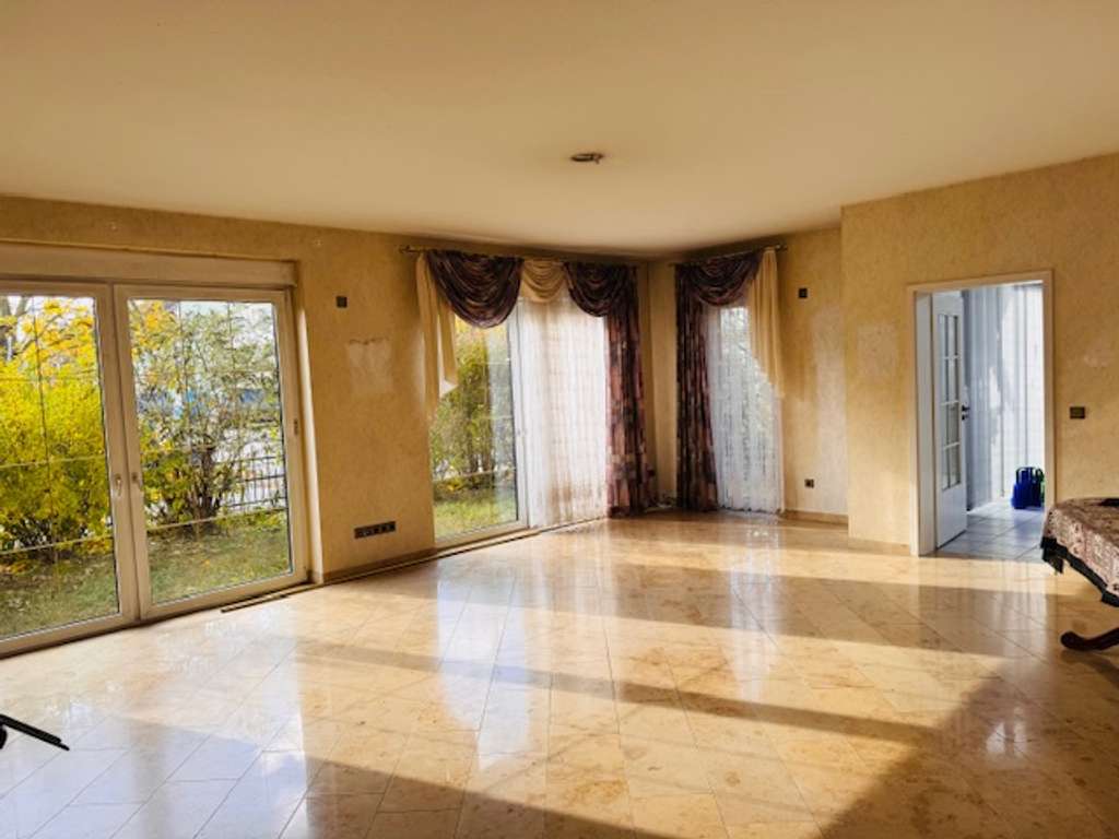 Immobilie in Petershagen/Eggersdorf - Großes Architektenhaus mit Sauna in ruhiger Lage von Eggersdorf! - Bild 3