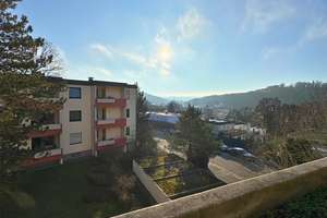 Gepflegte 2-ZKB-Wohnung mit Balkon & Außenstellplatz – Graf-Stauffenberg-Straße 43, 66121 Eschberg, Saarbrücken – Vorschaubild 1