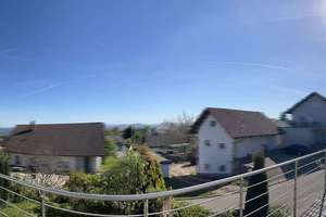 Klasse freistehendes Einfamilienhaus mit Terrasse, Balkon und Einliegerwohnung – Die vollständige Adresse der Immobilie erhältst du vom Anbieter., 79733 Görwihl – Vorschaubild 2