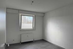 Helle 3-Zimmer-Wohnung mit moderner Einbauküche, Loggia & Stellplatz in Mannheim-Vogelstang – Saalfelder Weg 6, 68309 Vogelstang, Mannheim – Vorschaubild 4