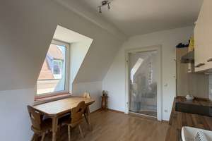 Traumhafte 2,5 Zimmer Dachgeschoss Wohnung Augsburg ab 01.08 – Innere Uferstraße 15, 86153 Rechts der Wertach, Augsburg – Vorschaubild 8