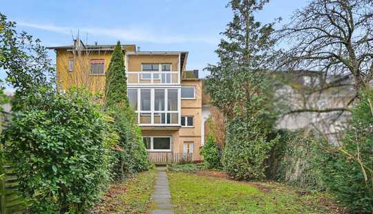 Bild von Einfamilienhaus mit ca. 37 m² Ladenlokal – zentral, modernisiert, vielseitig nutzbar 