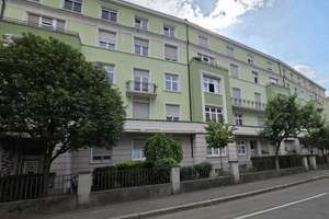 Charmante 3-Zimmer-Wohnung mit Balkon, saniertem Bad & neuem Vinylboden