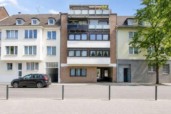 Großzügiges Wohnen mit Balkon und Aufzug in erstklassiger Citylage