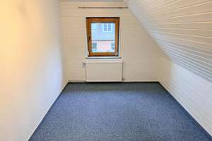Doppelhaushälfte mit Vollkeller und Garage in Kronshagen – Die vollständige Adresse der Immobilie erhältst du vom Anbieter., 24119 Kronshagen – Vorschaubild 10