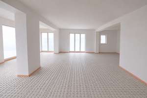 Exklusive Eigentumswohnung mit großzügiger Wohnküche, Loggia, Balkon und Terrassen