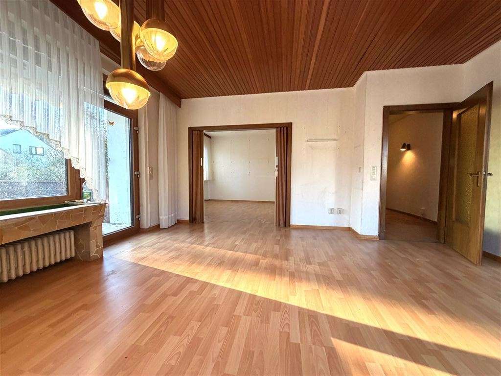 Immobilie in Gehrden - Gehrden Bestlage / großzügiges ZFH + ausgebautes DG mit Außenpool, Doppelgarage !  - Bild 15