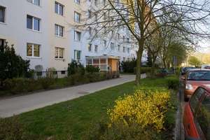 2 Raum Wohnung in ruhiger Lage Nähe S7 – Martha-Arendsee-Straße 32, 12681 Marzahn, Berlin – Vorschaubild 3