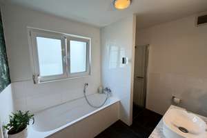 Hochwertig barrierefreie 3- Zimmerwohnung mit Südbalkon – 60435 Nordend-West, Frankfurt am Main – Vorschaubild 11