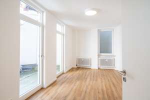 Erstbezug: TOP-WG-Zimmer mit direktem Terrassenzugang–saniertes Altbaujuwel in bester Innenstadtlage – Bürgermeister-Fischer-Straße 2, 86150 Innenstadt. Sankt Ulrich-Dom, Augsburg – Vorschaubild 9